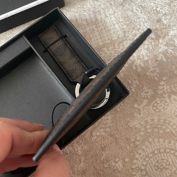 Brand New Michael Kors Jet Set Men’s Card Case & Keychain Gift Set Brown Black - Picture 10 of 13